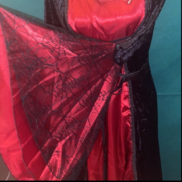 🎃 Halloween Costume  Women's Vampiress Long Satin/Lace Dress Web Design Plus Sz - Picture 6 of 7